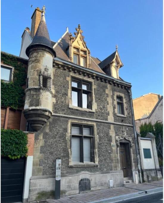 Fire, Appartement Vue Cathedrale 兰斯 外观 照片