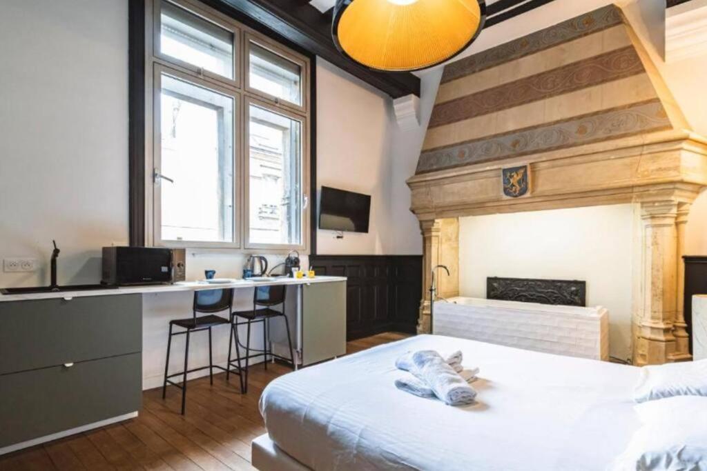 Fire, Appartement Vue Cathedrale 兰斯 外观 照片